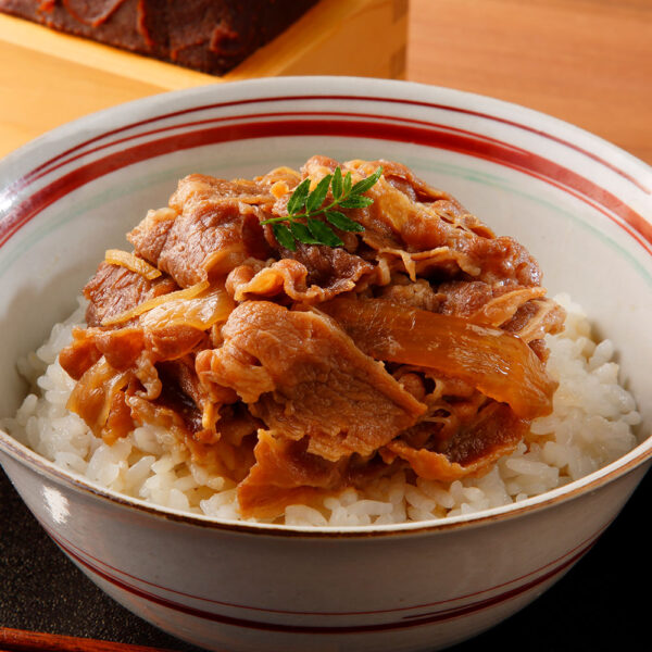 東京・恵比寿 「なすび亭 吉岡英尋監修」こっくり旨みの牛丼